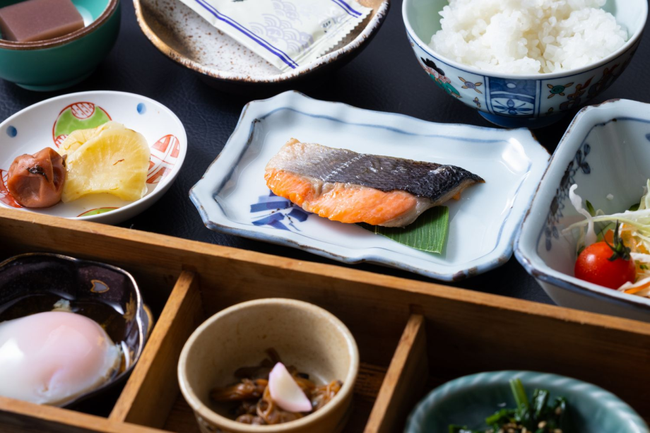 朝食イメージ 自家製漬物等、すべて手作りの和朝食です♪南魚沼産塩沢コシヒカリは食べ放題♪ 朝食イメージ 自家製漬物等、すべて手作りの和朝食です♪南魚沼産塩沢コシヒカリは食べ放題♪