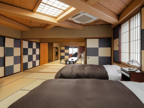 ＜ファミリー＆グループ／2食付＞約33畳の広いお部屋で皆様一緒にワイワイと楽しい時間を／ご夕食個室食