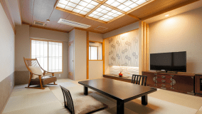 禁煙【掛け流し展望温泉付和室(705)】くつろぎ椅子あり◎