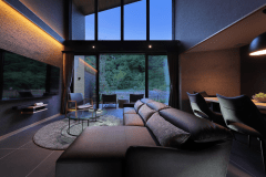 露天風呂付プレミアムヴィラ：リビング