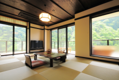 離れスイート「露天・専用囲炉裏付き」