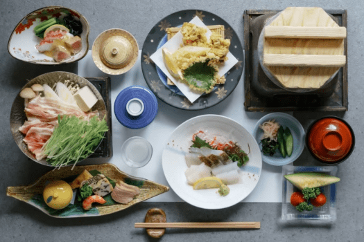 【料理長お勧めの季節の会席】新鮮な日本海の幸や地元の旬菜をふんだんに使用した当館人気のお料理♪ 【料理長お勧めの季節の会席】新鮮な日本海の幸や地元の旬菜をふんだんに使用した当館人気のお料理♪