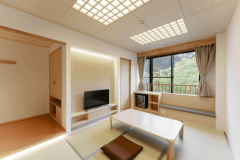 2024年3月20日リニューアルの和洋室＜和室6畳とツインベッドルーム＞です。