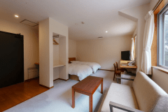 洋室ツイン滝側25.2平米＜禁煙＞