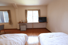 洋室ツイン道路側25.2平米＜禁煙＞窓からの眺め