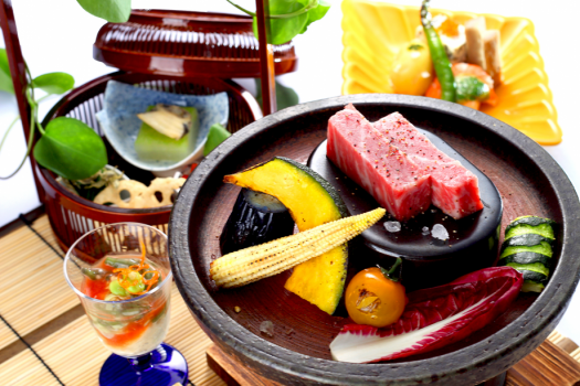 【彩美牛の鉄皿焼き】千葉県産の『彩美牛』を鉄皿焼きでご賞味ください。