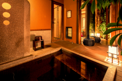 【都忘れ（みやこわすれ）】専用露天風呂付き和室メゾネットタイプのお部屋です。