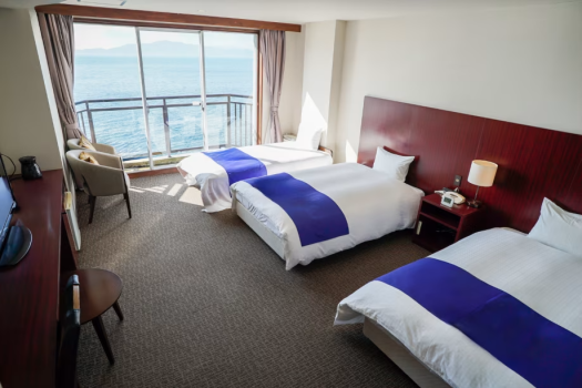 洋室ツイン（シャワー／トイレ付）★オーシャンビュー★Wi-Fi完備（3～4名）