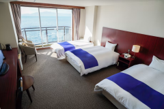 洋室ツイン（シャワー／トイレ付）★オーシャンビュー★Wi-Fi完備（3～4名）