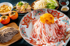 【1泊2食】＜Winter Only＞あったかお鍋プラン～柿のしゃぶしゃぶ？！＆ご当地ポークの饗宴。フルーツ王国であじわう絶品なべ～
