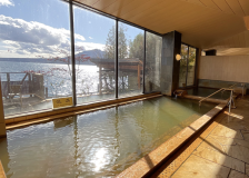 女性「温泉大浴場」