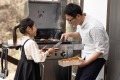 【お食事】BBQはやっぱりパパの出番！お子様とじゅーじゅー焼いて楽しく食べよう♪