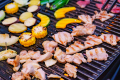 【ご夕食】ガスグリルを使い、高温で焼き上げたお肉はジューシーで旨みたっぷり♪