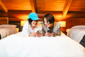 【LuluTerrace】広々としたベッドはお二人で寛ぐこともできます。