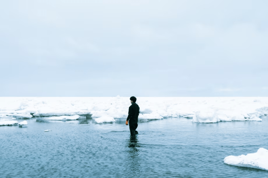 流氷ウォーク＆雪中バギー体験 【9:00 ～ 11:00】