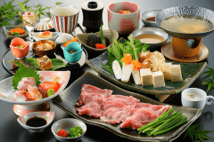 【地元の旬を味わう】ブランド豚〝錦雲豚〟の出汁しゃぶ御膳★貸切風呂無料★2食付き
