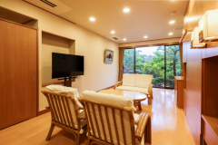 特別室流水の間（禁煙）66平米☆温泉内風呂付き☆床暖房完備
補助ベッド利用で最大4名様までご利用可