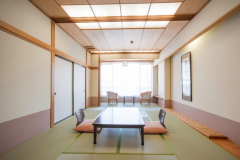 バス無しの分少し広いお部屋です。