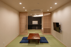 リビング、畳の間・客室