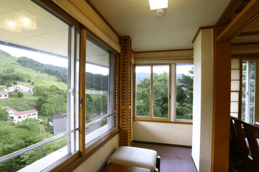 ③Main Building Special Room 307 (10-Tatami Japanese-Style Room with Enclosed Veranda)