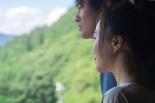 夫婦・カップル温泉旅！～フルボトルワイン1本付～【ポイント5％】