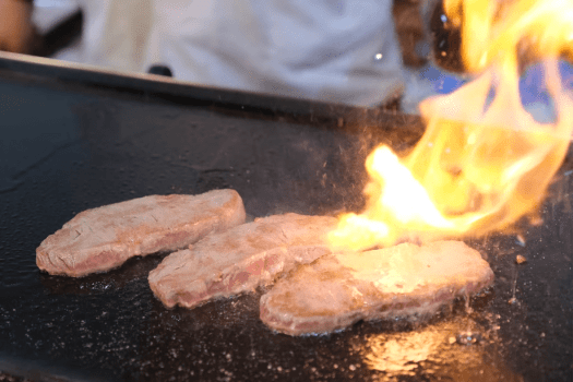 バイキング会場「鉄板焼きステーキ」