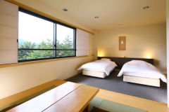 湯房　和洋室（ツインベッド+畳4.5畳）