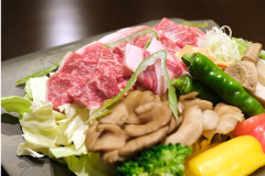 【夕食グレードアッププラン】新・日進舘名物！上州牛の瓦ステーキ付き（夕朝食付）《CA002》