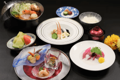 昼食膳 ※料理、器は季節や仕入れ状況で変更されます