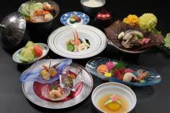 会席膳－白根－　※料理内容、器は季節や仕入れ状況で変更されます