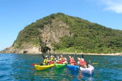 A【淀の洞門ツアー＋浜コースorBBQ】★カヌー体験料込み★遊びに本気♪【山陰海岸ジオパーク】