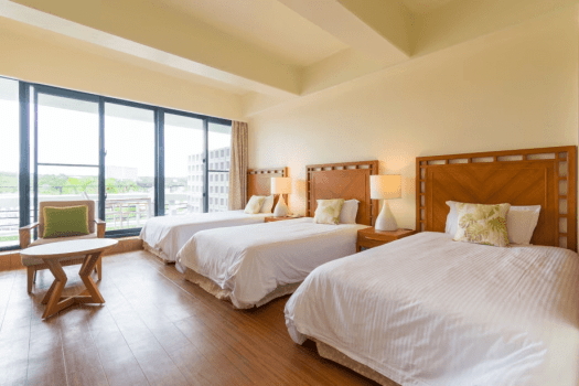 ナチュラルデラックスはベット3台が並ぶお部屋です