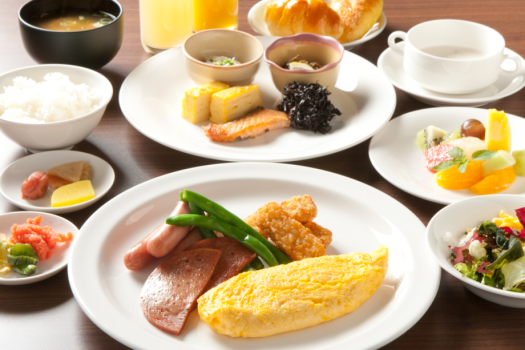 【お部屋で夕食を楽しめるプラン】レストランでのテイクアウトとなります。メニューも充実【朝夕食付】
