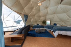 レイクベイドーム＜ダブルベット×3台・個別シャワー・トイレ完備＞