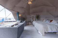 オーシャンドーム＜ダブルベット×2台・個別シャワー・トイレ完備＞