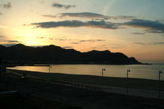 宿前の夕景