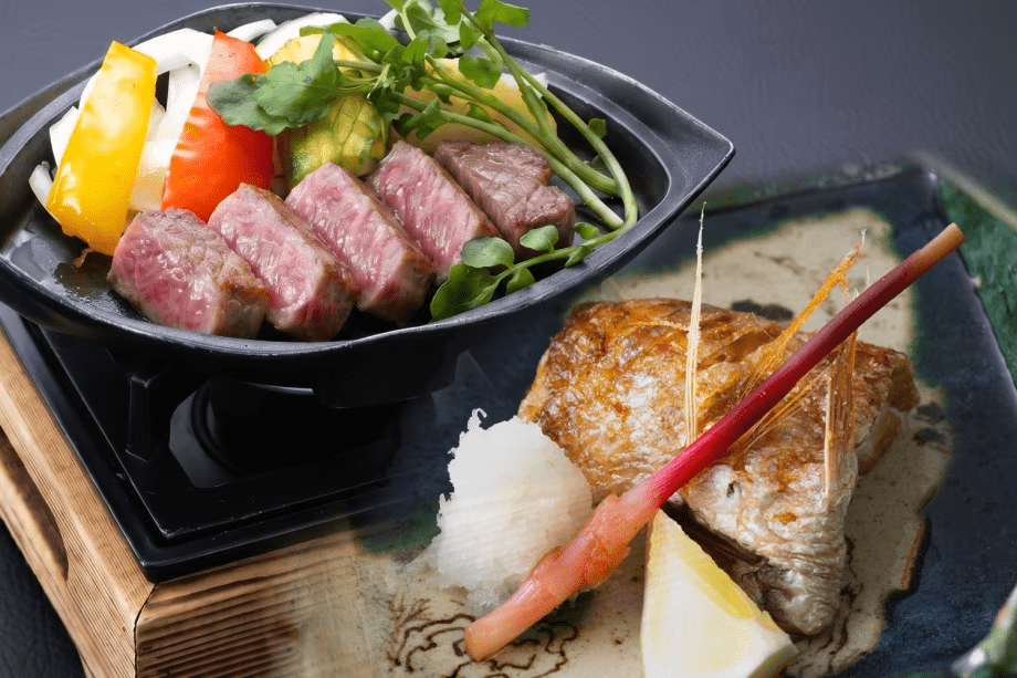 メイン料理の焼き物で、のどぐろの塩焼き、黒毛和牛ロースステーキより、お好きな一品を選べる