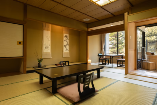 【瑞雲棟】温泉風呂付和室／15畳（お部屋の一例）