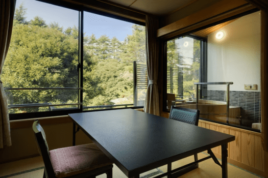 [Zuiun Building] Japanese-style room with hot spring bath / 15 tatami mats (example of room)