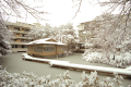 【松泉湖に浮かぶ「無量庵」】
There is a Japanese garden on the premises where you can enjoy the four seasons of Japan.