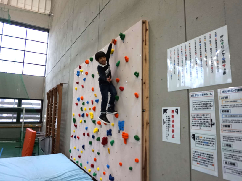 【体育館（通年）】新たに「ボルダリング」も仲間入り！
