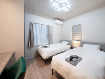 ハナレ　102　寝室