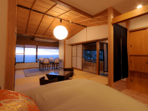 【三日月の間】海一望石造りの展望風呂＆和室+ベッドスペース