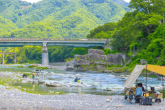 デイキャンプ　フリースペース　河原