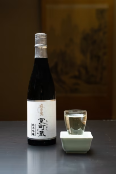 鳥海山の恵みを味わう・仁賀保温泉ステイ ～郷土料理と熟成​​地酒の夕べ～＜１泊２食付＞