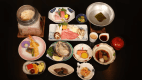 【初夏だけの特別プラン！】地元・日本海の岩牡蠣と秋田由利牛を味わう！温泉宿で夏の満腹旅＜1泊2食付＞