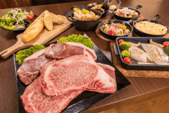 【5名以上でお得♪1棟料金】山梨自慢の”甲州サーロイン”をBBQでグリル！極上の味覚を堪能するBBQプラン～Forest Side 山中湖＜1泊2食付きプラン＞
