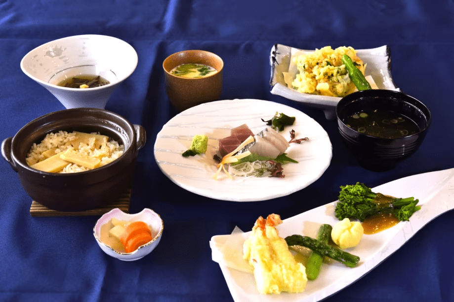 季節の半会席料理 ～駿河湾　春～