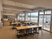 眺望抜群の食事会場