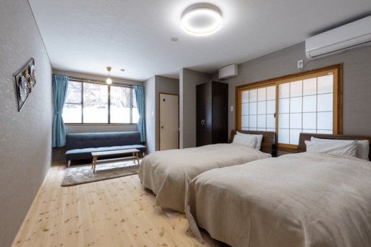 客室「しゃくなげ」